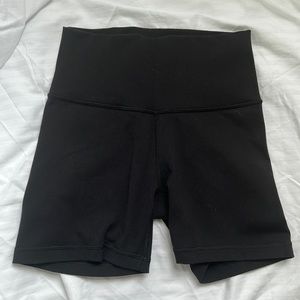 Aritzia TNA Action Shorts